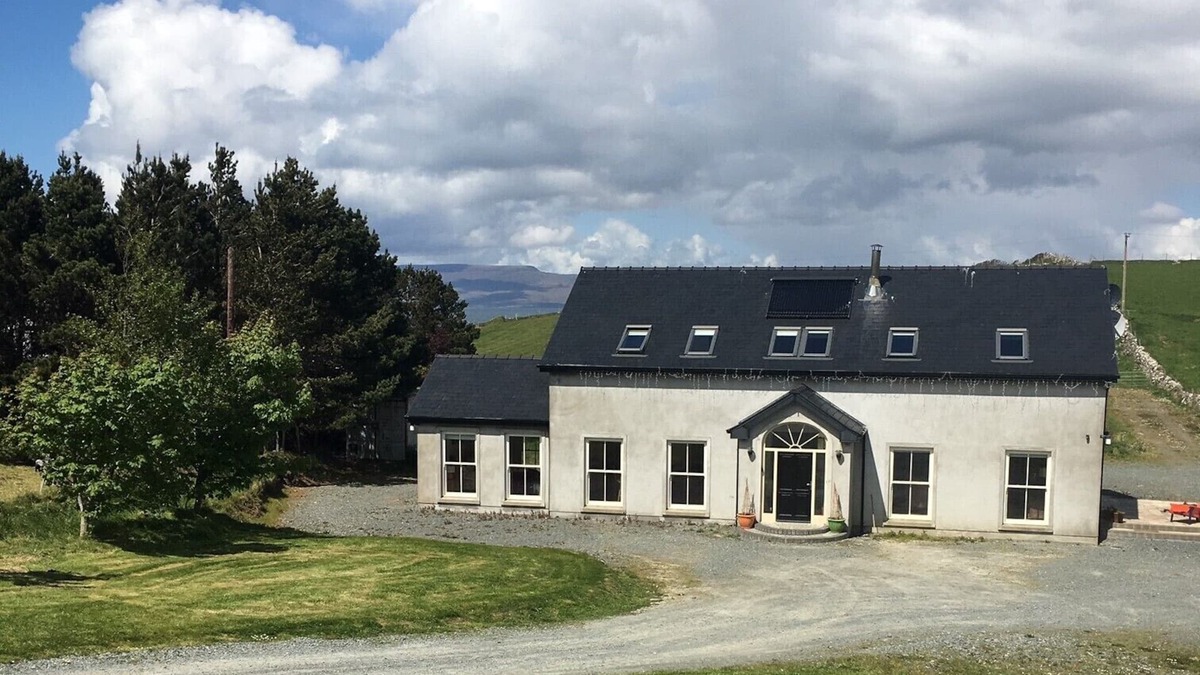 Lecanvey House | Croagh Patrick hideout