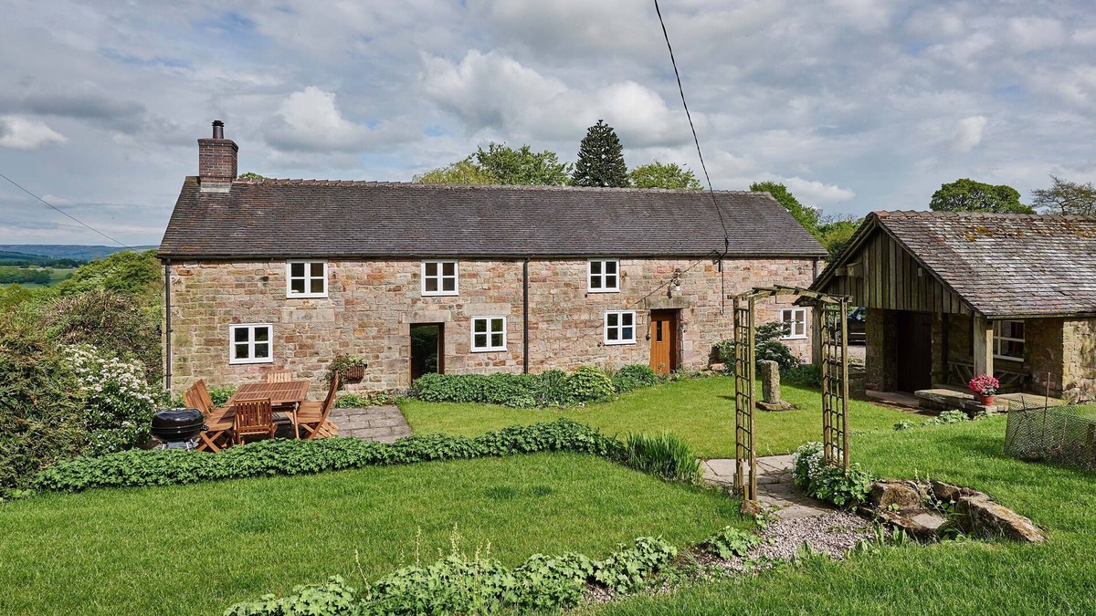 Horton Cottage | Croft Meadows Farm - 5 bedroom, dog friendly cottage in rural Staffordshire