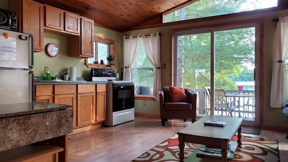 Steuben Cottage | Crooked Lake Cottage-Lakefront Cabin