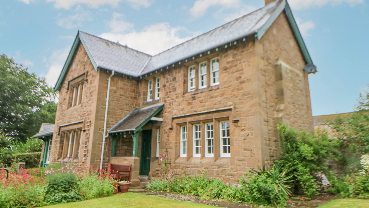 Ford House | CROOKHAM DAIRY, pet friendly, character holiday cottage in Etal