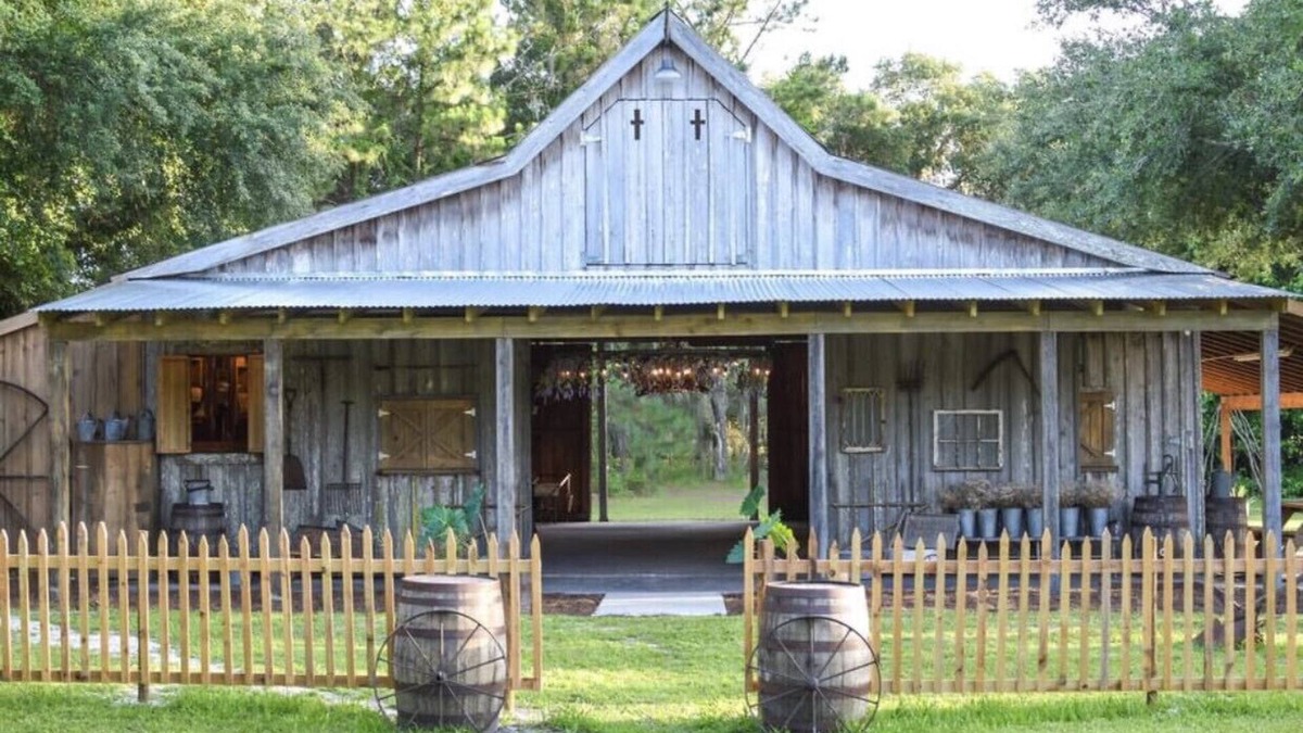 Hawthorne Other | Cross Creek Farmhouse - Unique Farm Stay on Orange Lake!