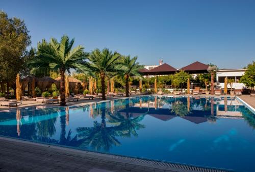 Yerevan Hotel | Cross Resort Hotel