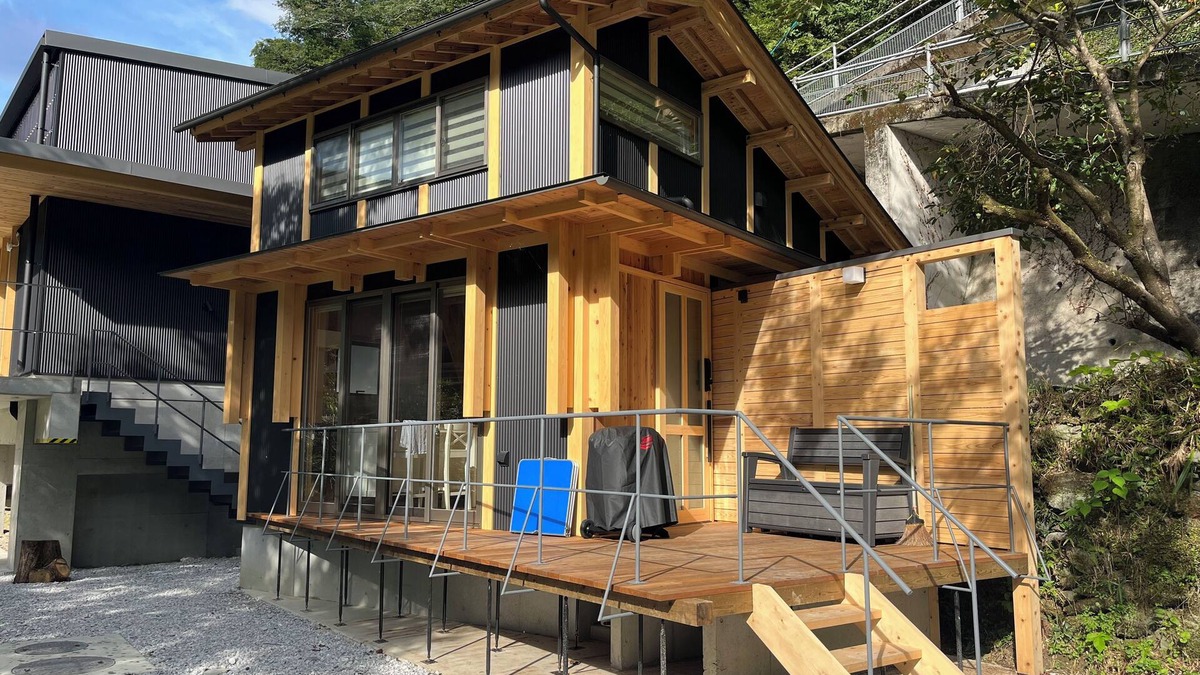 Otoyo Cabin | CrossFit Otoyo Strength TINY HOUSE