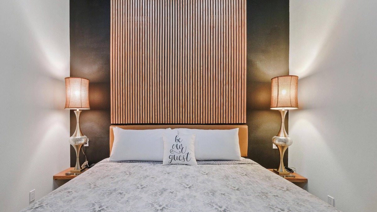 Carthage Apartment | Crossroads Suite: Steps Away from Historic Rt. 66 and Carthage Square