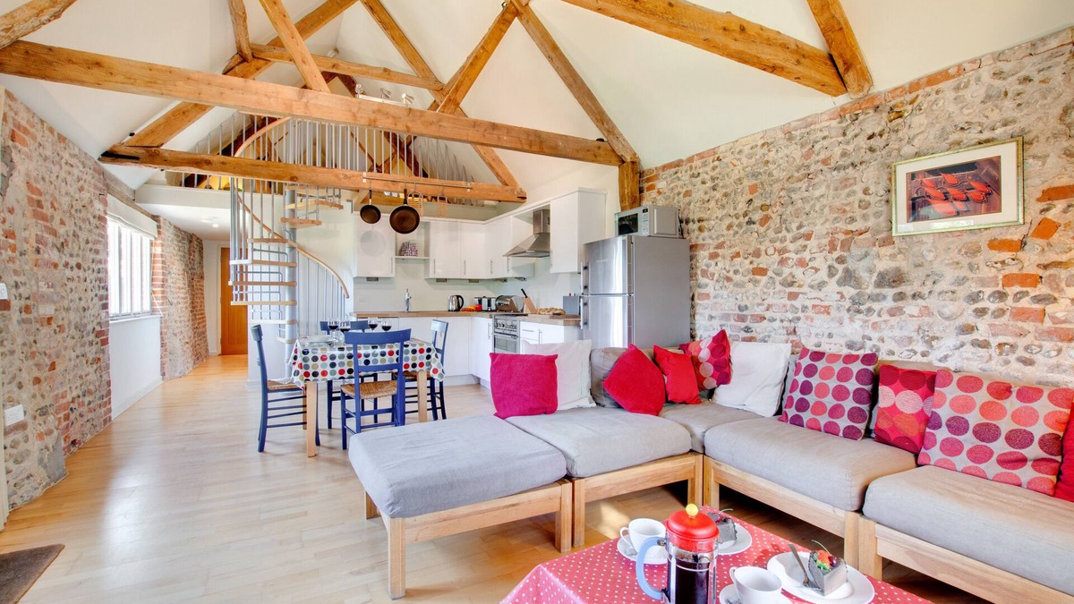 Briston House | Crossways Barn - Two Bedroom House, Sleeps 4