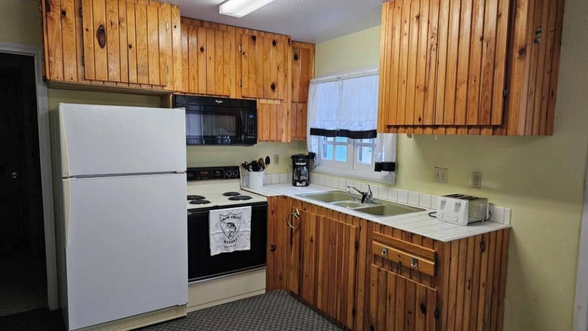 Nevis Cabin | Crow Crest Lodge Resort Cabin 9a Stunning Sunsets, Family Getaway