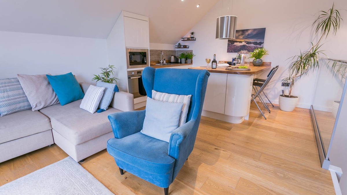 Llanfaethlu Apartment | Crow's Nest - a coastal that sleeps 2 guests in 1 bedroom