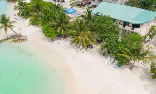 Dhiffushi House | Crown Beach Villas -Private Beach