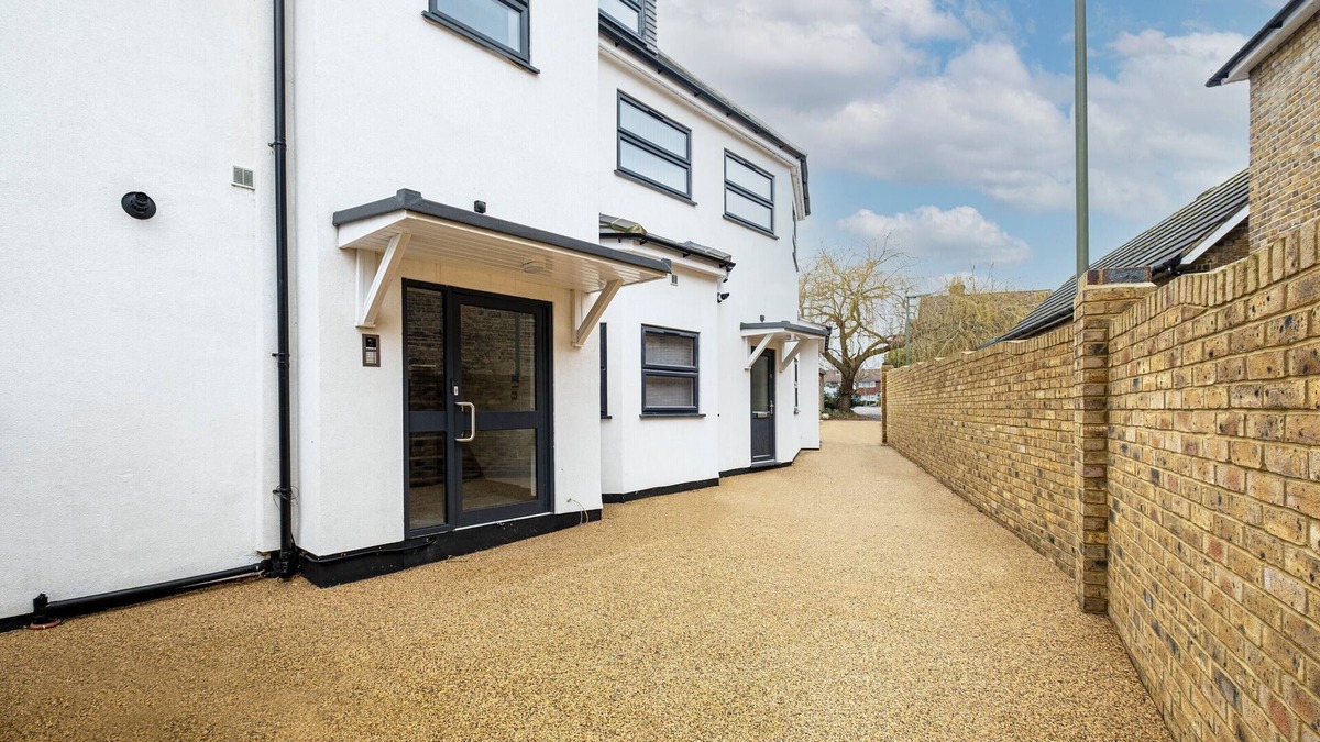 Shepperton Apartment | Crown Place 2 & 3 Bedroom Luxury Apts