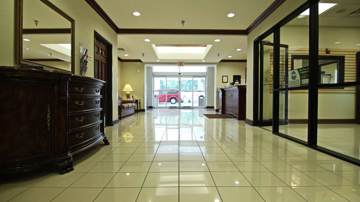 Farmington Hotel | Crown Pointe Lodge, BW Signature Collection