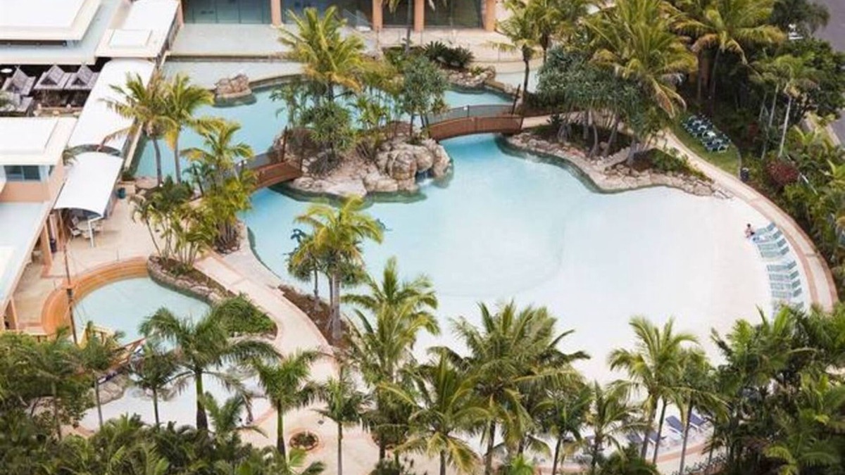 Surfers Paradise Apartment | Crown Towers Resort - Large 2 bedroom unit - sleeps 5 - free WiFi