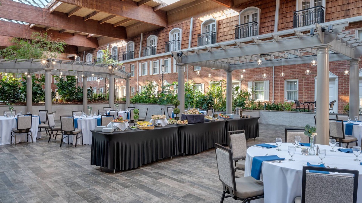 Newtonville Hotel | Crowne Plaza Albany - The Desmond Hotel by IHG