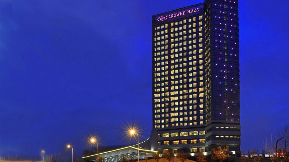 Ganjingzi Hotel | Crowne Plaza Dalian Sports Center by IHG