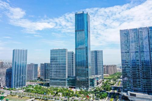 Yuhang District Hotel | Crowne Plaza Hangzhou Science City by IHG