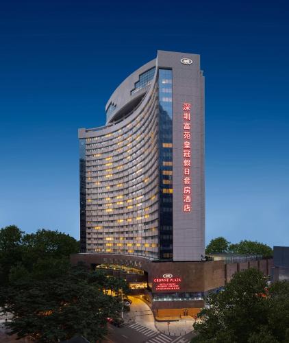 Luohu Hotel | Crowne Plaza Hotel & Suites Landmark Shenzhen by IHG - Nearby Luohu Border, Indoor heated swimming pool, Complimentary Welcome Drink