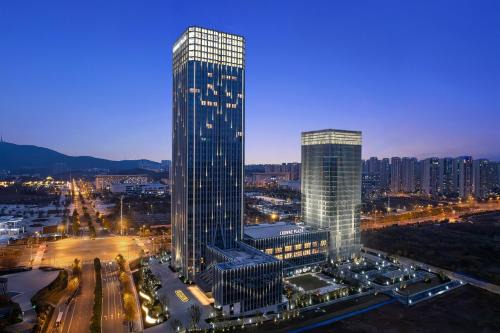 Jingmen Hotel | Crowne Plaza Jingmen by IHG