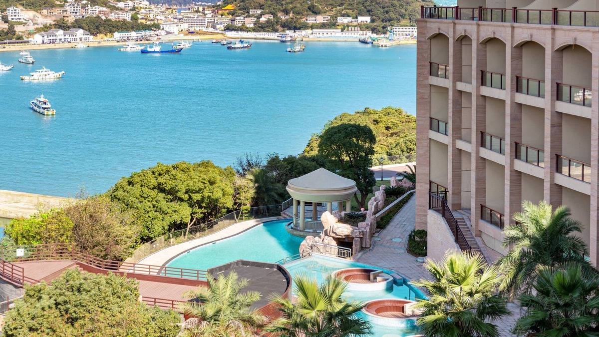 Putuo Hotel | Crowne Plaza Zhoushan Seaview by IHG