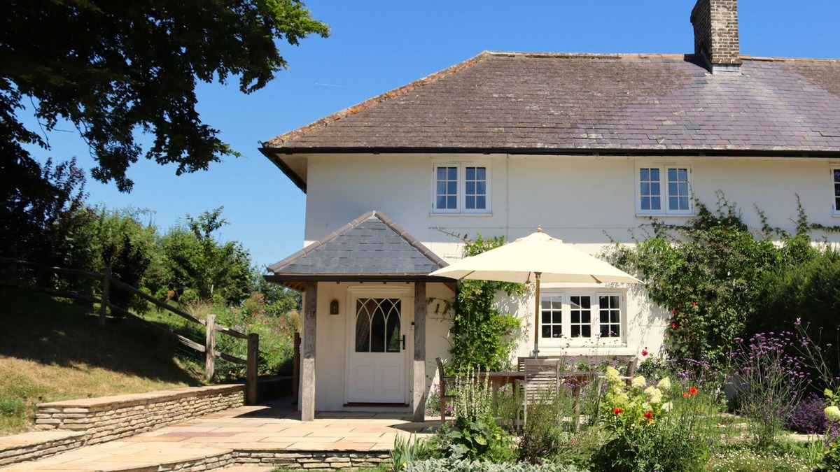 Cheselbourne House | Crumpet Cottage - sleeps 4 guests in 2 bedrooms