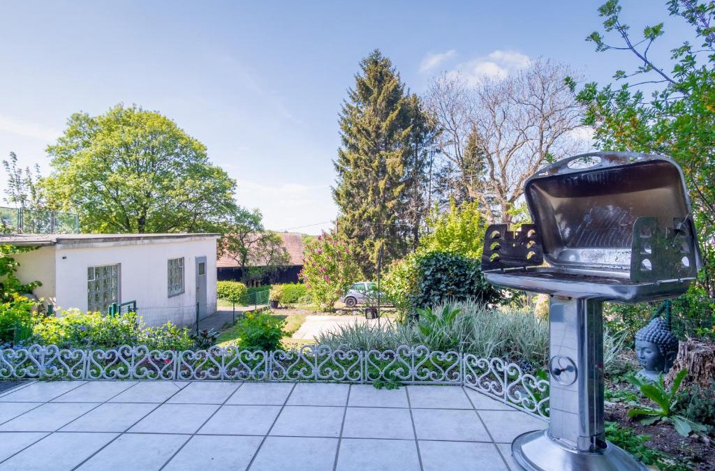 Grifflenberg Apartment | Cruwzo I Apartment with garden Elberfeld