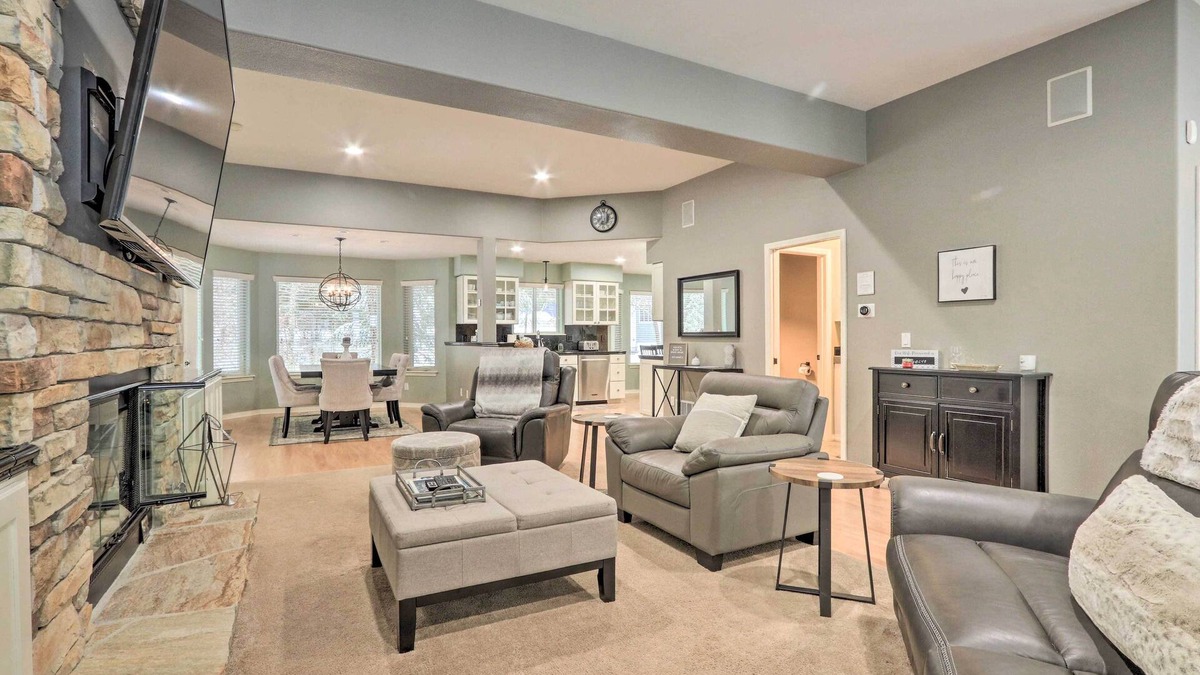 Post Falls House | Crystal Bay Home w/Fireplace Near Ski Resorts