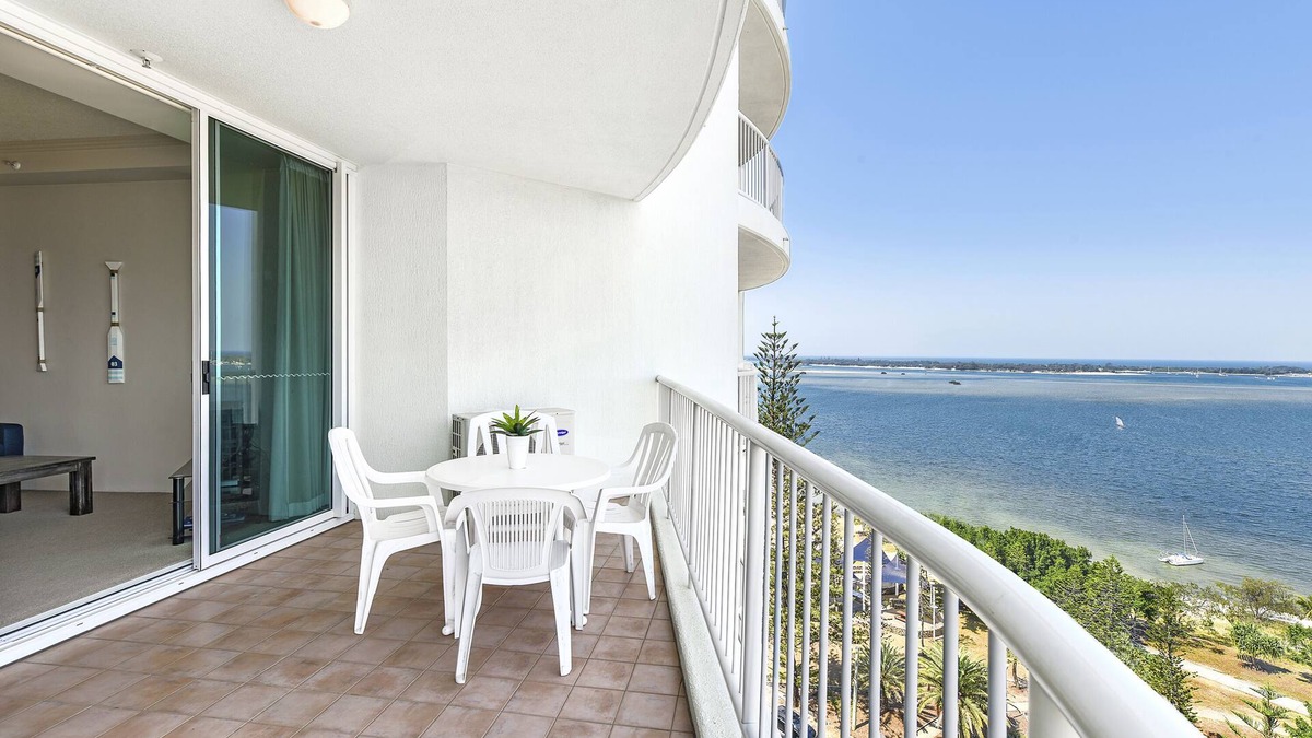 Labrador Apartment | Crystal Bay on the Broadwater