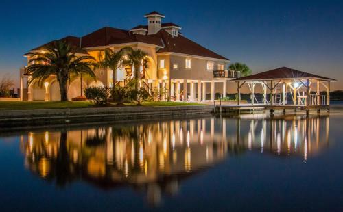 Crystal Beach House | Crystal Beach Villa home