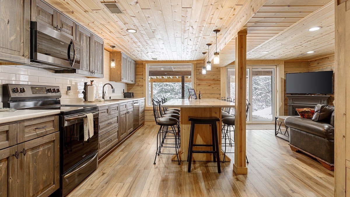 Thompsonville Cabin | Crystal Cabin on the Betsie