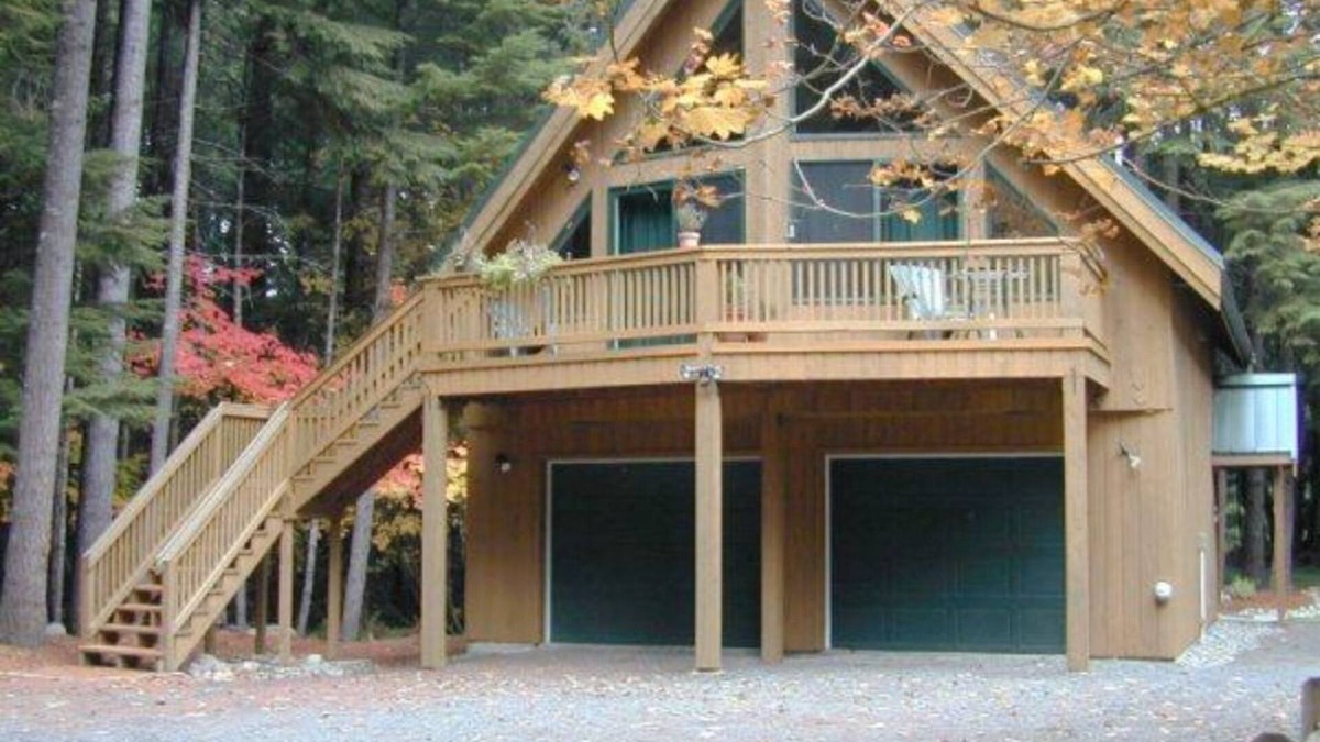 Enumclaw Apartment | Crystal Carriage House- in Greenwood, sleeps up to 4