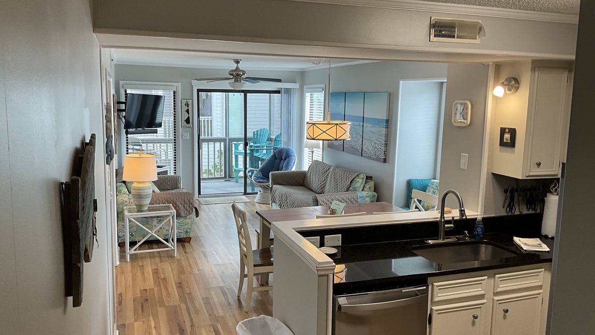 Atlantic Beach Condo | Crystal Coast Atlantic Beach. Oceanfront with private beach access