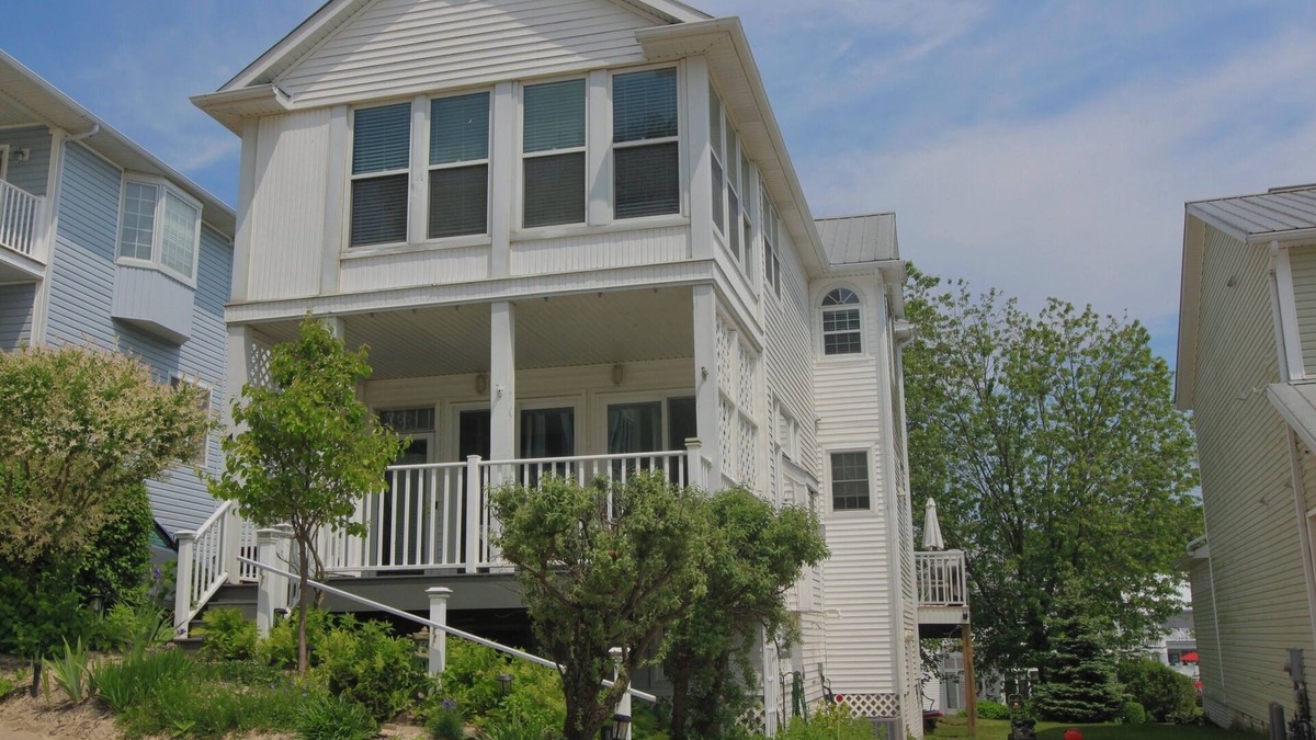 Crystal Beach House | Crystal Cove Cottage - Family friendly, Private beach, Gated community!