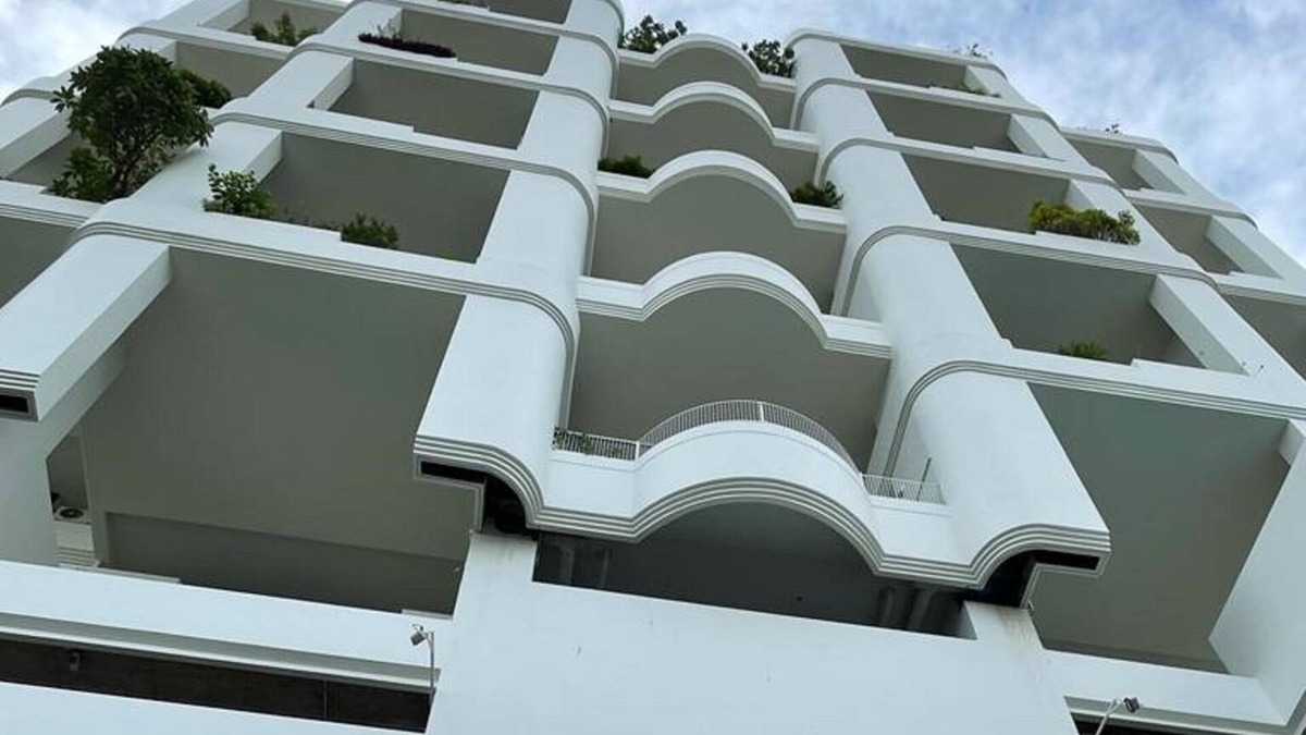 Ploenchit Condo | Crystal Garden Luxury in heart of Downtown Bangkok