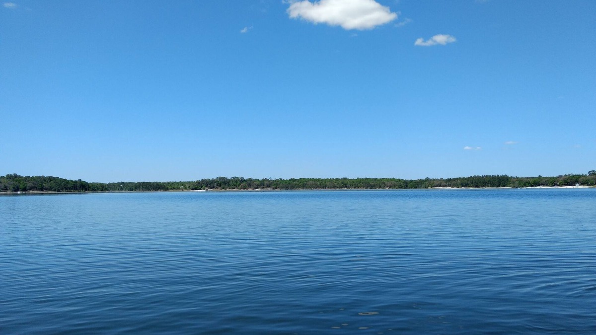Putnam Hall Apartment | Crystal Lake Rental