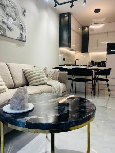 Podgorze Apartment | Crystal Luxury Apartment with Free Parking in Cracow for 4 Guests