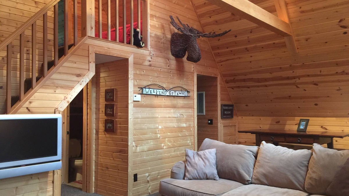 Thompsonville Cabin | Crystal Mountain Resort