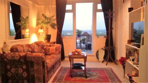 Crystal Palace Bed & Breakfast | Crystal Palace B&B