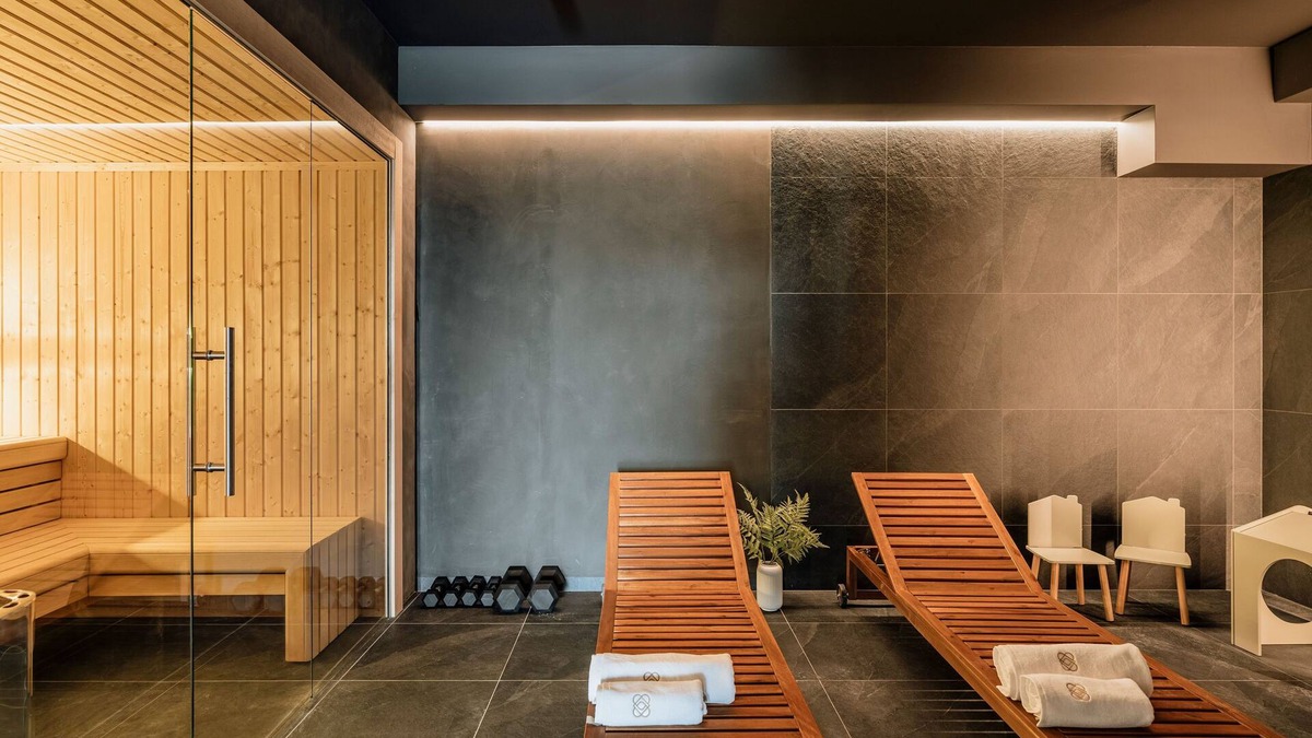 Male Ciche Ski Chalet | Crystal Pine Spa - LoftAffair Collection