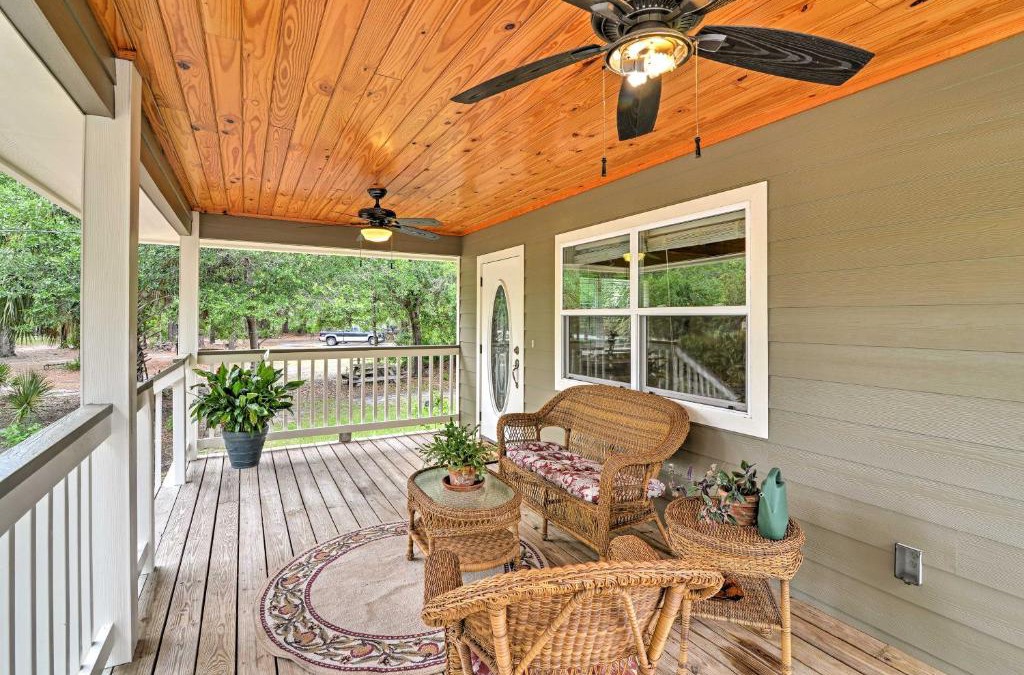 Crystal River House | Crystal River Cottage on 1 Acre with Deck and Porch!