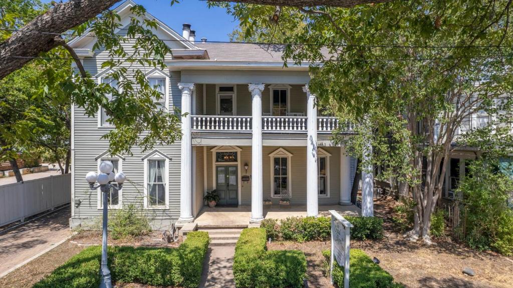 Heritage Bed & Breakfast | Crystal River Inn