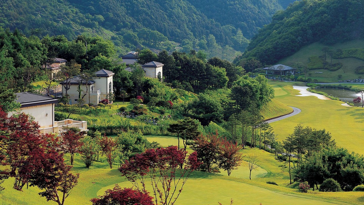 Sang Hotel | Crystal Valley CC - Golden Village