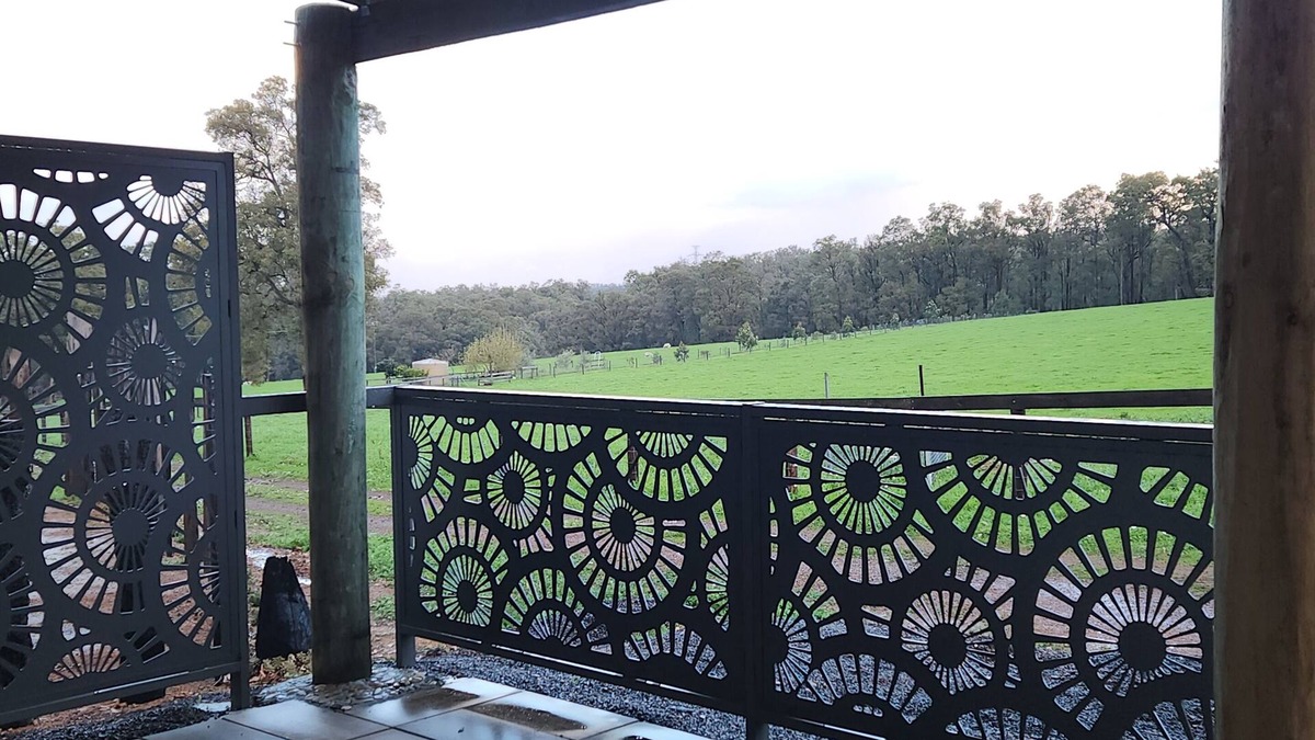 Worsley Cottage | Crystal Valley Lodge - Close to Wellington Dam and the Collie River Valley