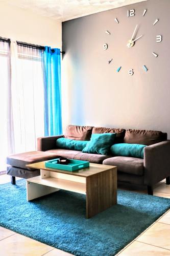 Beverly Hills Apartment | Crystoural Apartment Liguanea Sovereign Apt - 2 Bedrooms, 3 Beds, Host 4 Guest- Kingston!