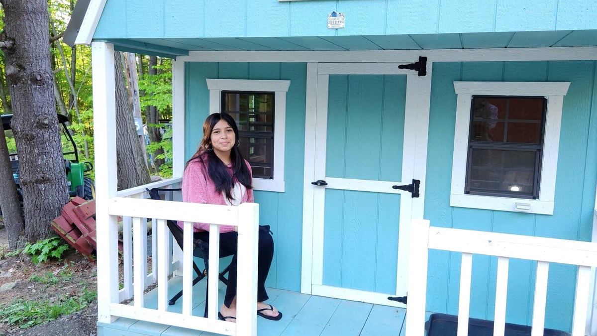 Etna Cabin | Cubby Cabin: Tiny cabin for one on the run!
