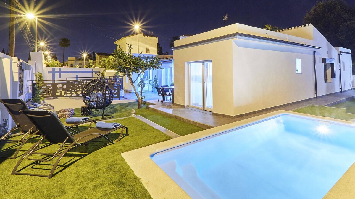 Churriana Villa | Cubo's Cozy & Modern Sol de Malaga/Private pool/Free Wifi