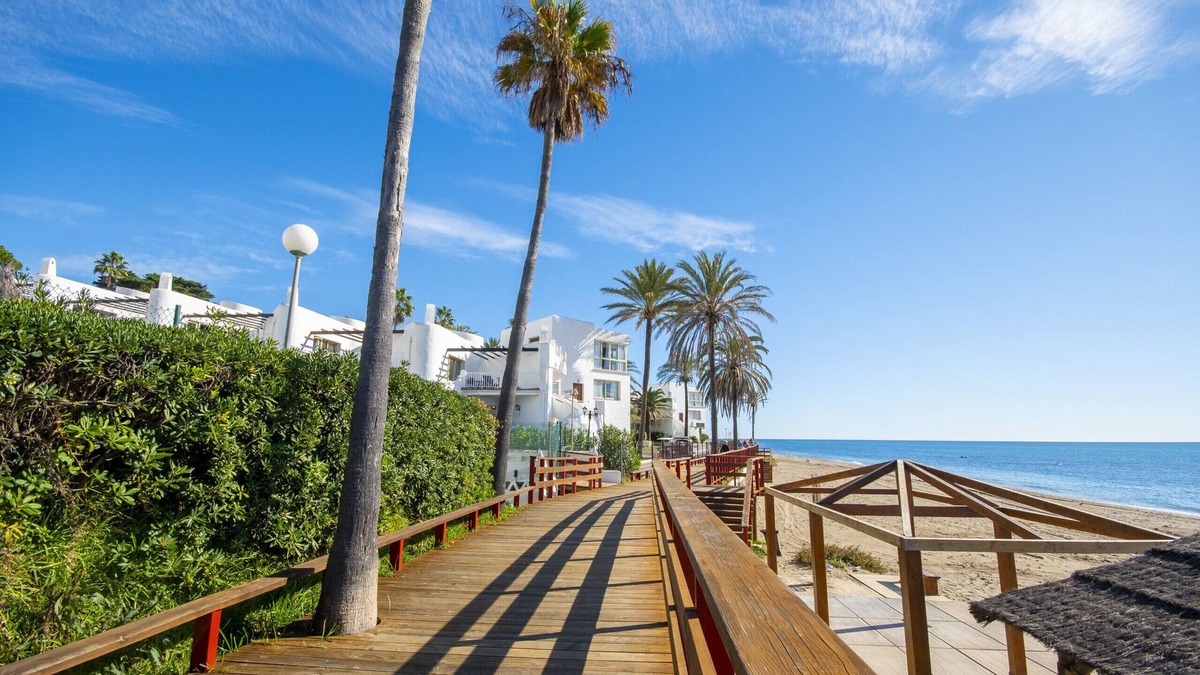 Mijas Apartment | Cubo's Estudio La Cala de Mijas Esmeralda/air conditioning/free wifi/community pool/sea views
