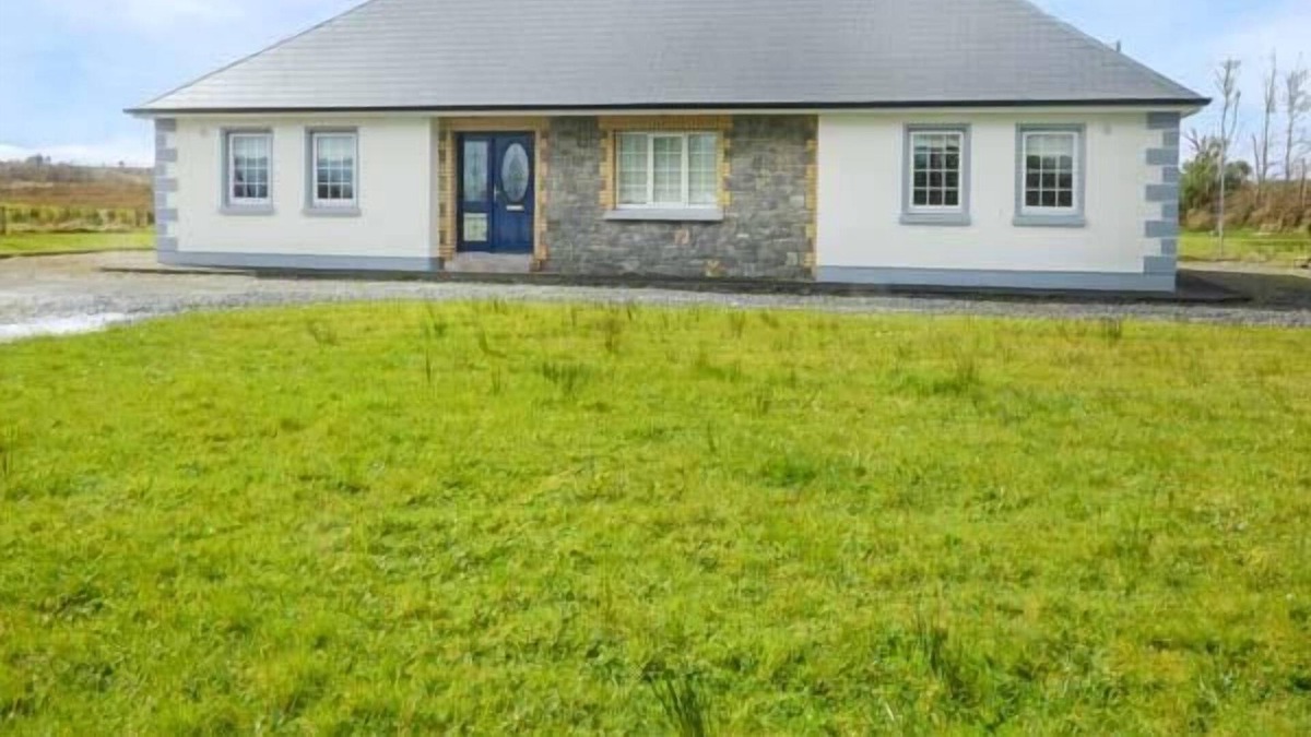 Rathmadder House | CUILMORE HOUSE, family friendly in Gorteen, County Sligo