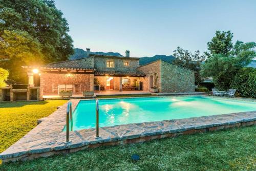 Pollensa House | Cuixach - Stone mallorcan villa in Pollensa