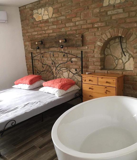 Dombovar Apartment | Cuki Apartmanok