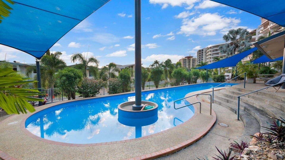 Cullen Bay Apartment | Cullen Bay Penthouse Pool Decks and Marina Views