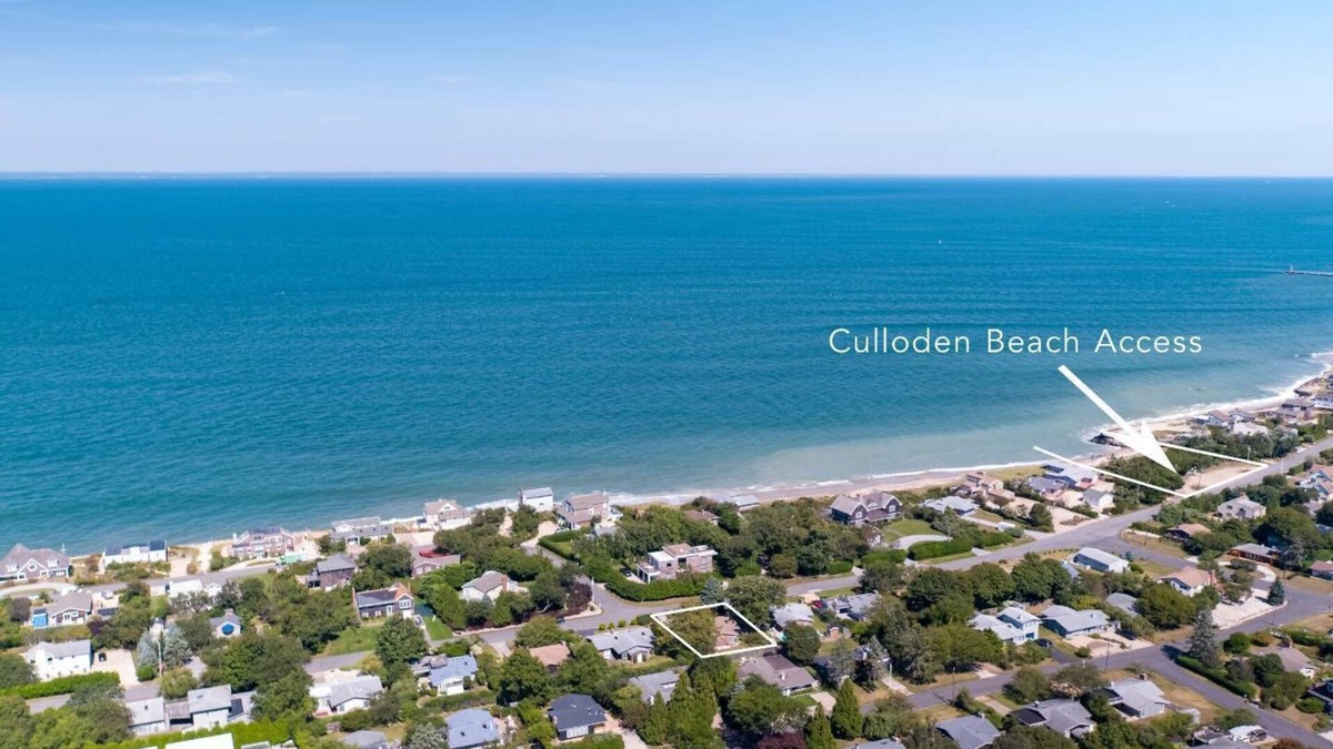 Culloden Shores House | Culloden Cottage with Private Beach