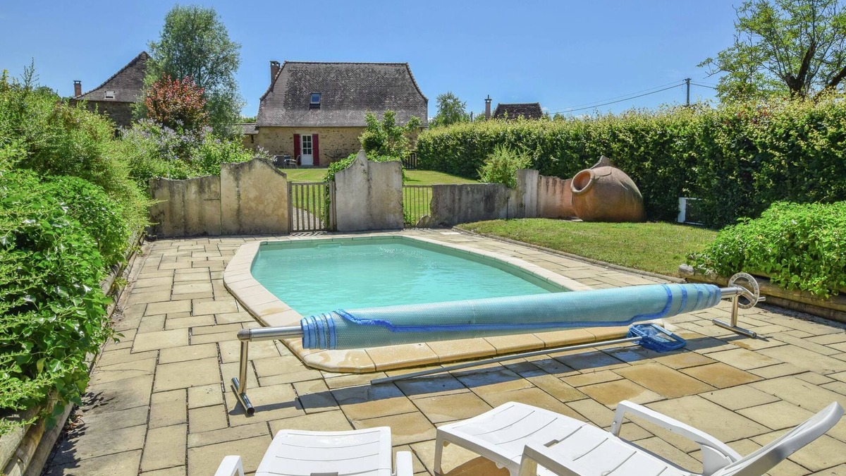 Saint-Medard-d'Excideuil Cottage | Cultural Treasure in Dordogne with furries
